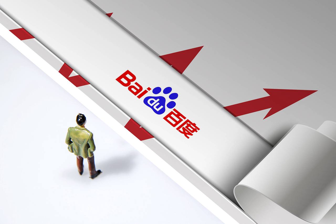 成都七中校服潮到巴黎时装周